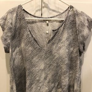 Joie short sleeve blouse, size M, NWOT